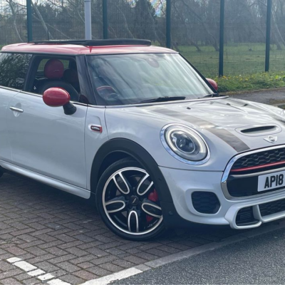 MINI JOHN COOPER WORKS AUTO ENGINE SIZE 2.0 Litres FUEL PETROL BODY 3 DOOR HATCHBACK TRANSMISSION AUTOMATIC SEATS 4 COLOUR SILVER REG DATE 24/08/2018 42465 Miles  AP18 ZRD