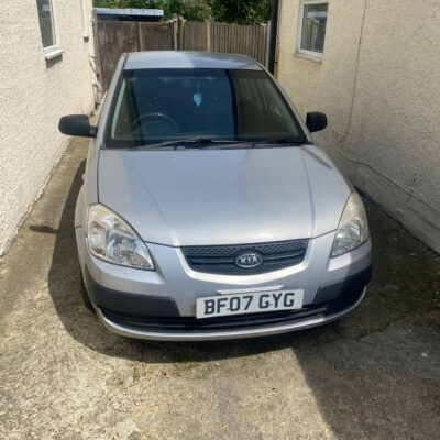 KIA MODEL RIO GS ENGINE SIZE 1.4 Litres FUEL PETROL BODY 5 DOOR HATCHBACK TRANSMISSION MANUAL SEATS 5 COLOUR SILVER REG DATE 01/03/2007 Mileage: 89000 BF07GYG