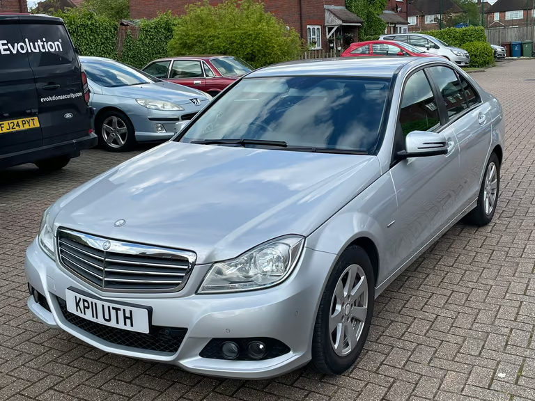 MERCEDES-BENZ C180 SE BLUEEFFICIENCY AUTO Engine Size 1.8 Litres Fuel PETROL Body 4 DOOR SALOON Transmission AUTOMATIC Seats 5 Colour SILVER Reg Date 27/06/2011 Mileage: 51000 Reg KP11UTH