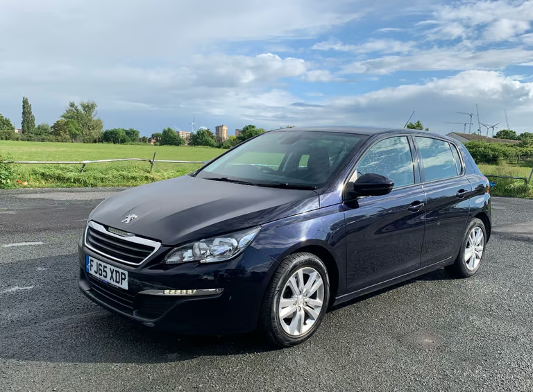 PEUGEOT 308 ACTIVE BLUE HDI S/S Engine Size 1.6 Litres Fuel DIESEL Body 5 DOOR HATCHBACK Transmission MANUAL Seats 5 Colour BLUE Reg Date 02/09/2015 Mileage: 142629 Reg FJ65XDP